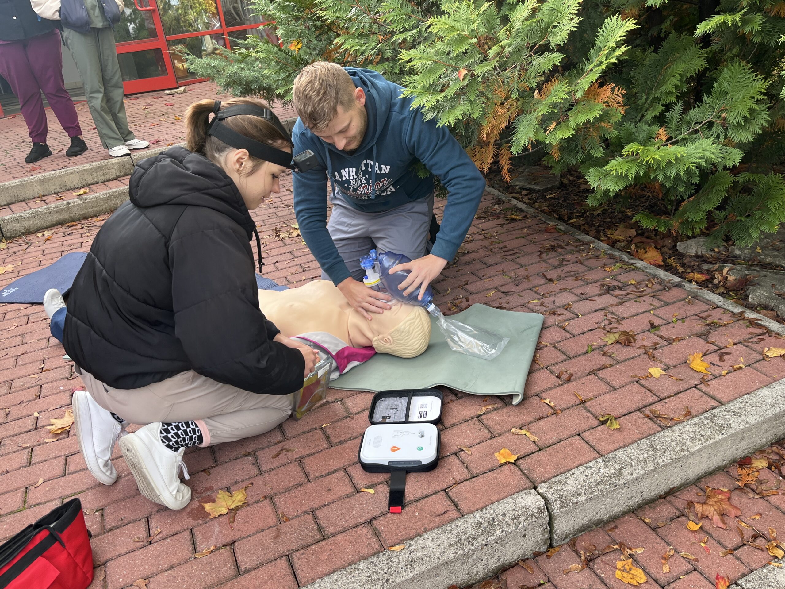 Innowacyjne rozwiązanie podczas zajęć z BLS i ALS w ICSM – kamerki GoPro